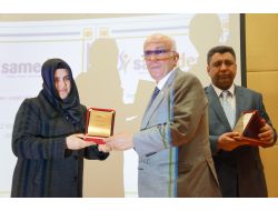 'Doğum Gününde Eşine Deterjan Götüren Erkekler Var'