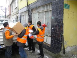 Yalova Üniversitesi'nin Gönüllü Öğrencileri Bursa’da Yardım Dağıttı