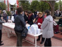 Özel Bakırçay Eğitim Kurumları Bin Kişilik Aşure Dağıttı