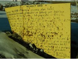 'Bitlis'teki Nemrut’un 2 Bin 700 Yıllık Mezarı Ve Hazinesine Ulaşıldı'