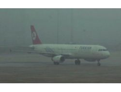 Sis Konya'da Hava Ulaşımını Olumsuz Etkiliyor