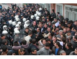 Kapalı Pazardaki Yerini Beğenmeyen Esnaflar, Kura Çekimini Engellemek İstedi