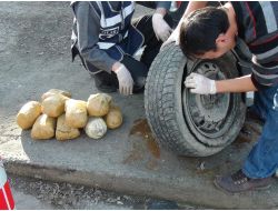 Minibüsün Yedek Lastiğinden Esrar Çıktı