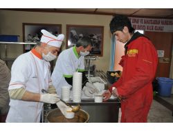 Ayda 60 Bin Çorba Ve Ekmek Dağıtan Belediye, Eğitime De Yatırım Yapıyor