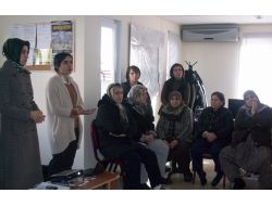 Ev Ev Dolaşıp Vatandaşı Depreme Hazırlıyorlar