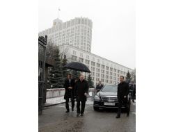 Putin Ve Medvedev, Reformcu Rus Lider Stolıpin’in Anıtına Çelenk Bıraktı