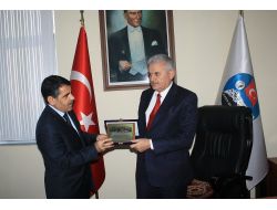 Bakan Yıldırım’dan Kars Belediye Başkanı'na Tebrik