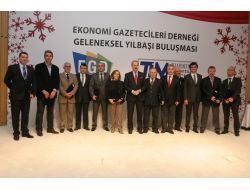 Ekonomi Gazetecileri Derneği Gecesine Hükümetten Çift Bakanlı Promosyon