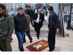 Cuma Namazı Sonrası Eller Suriye İçin Cebe Girdi