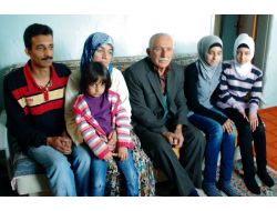 Savaştan Kaçtı Osmaniye'deki Babasına Sığındı