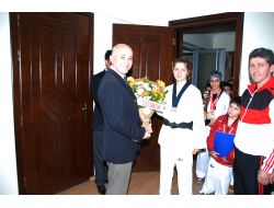 Samsun Emiyet Müdürlüğü Tekvando Takımı Kente Dereceyle Döndü