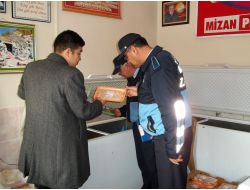 Tarsus'ta Zabıtalar Yılbaşı Denetimleri Yaptı