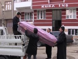 Elazığ Belediyesi’nden İki Aileye Eşya Ve Gıda Yardımı