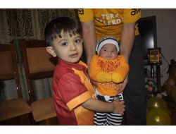 Azerbaycanlı Fanatik, Oğlularına Arda Ve Turan İsimlerini Verdi