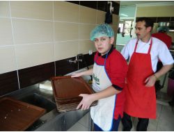 Özel Ergin Koleji Öğrencileri Yemekhane Personeliyle Empati Yaptı