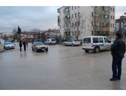 POLİS ARACINA ARKADAN ÇARPTI