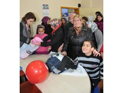 Ak Partili Kadınlardan, Engelli Öğrencilere Kıyafet Yardımı