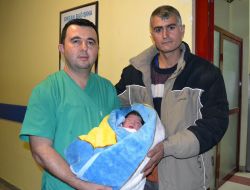 Kahramanmaraş'ta 2013'ün İlk Bebeği 'Necati'