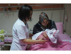 Ankara’da 2012’nin Son Ve 2013’ün İlk Bebeklerine Mustafa İsmi Verildi