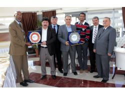 Somali Sağlık Bakanı Yardımcısı Osman Abdi: Yardımlarınız İçin Teşekkür Ediyoruz