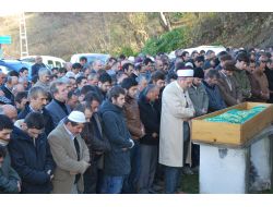 Üniversite Öğrencisi Gözyaşları Arasında Son Yolculuğuna Uğurlandı