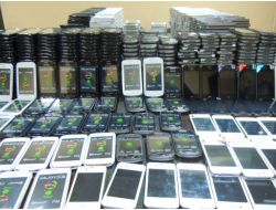 Tarsus'ta Yılbaşı Gecesi Bin 580 Adet Kaçak Cep Telefonu