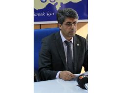 Karadağ: Serbest Kıyafete Hayır, Başörtüsüne Evet