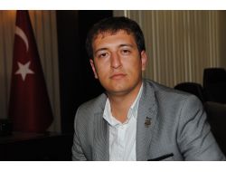 "Ailesinden Sevgi Görmeyen Çocuklar Alkolle Daha Erken Yaşta Tanışıyor"