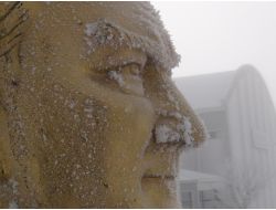 BİTLİS’TE HER ŞEY BUZ TUTTU