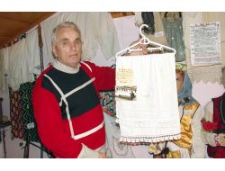 Özal’ın Ellerini Sildiği Havluya 22 Yıldır Gözü Gibi Bakıyor