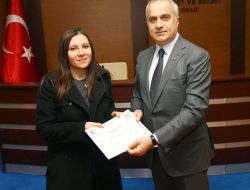Girişimcilik Kursunu Tamamlayan 30 Kişi Sertifikalarını Aldı