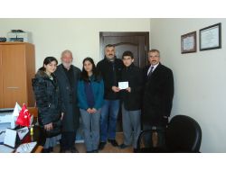 Öğrencilerden Kızılay'a Anlamlı Bağış