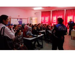 Polis, Soba Zehirlenmelerine Karşı Vatandaşı Bilgilendiriyor