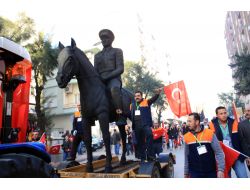 MERSİN'DE KURTULUŞ COŞKUSU