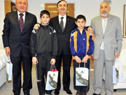 Derece Alan Sporcular Özgen Keskin’i Ziyaret Etti