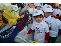 Burç Öğrencilerinden Suriyeli Sığınmacılara Tır Dolusu Yardım