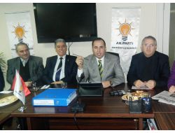 Ak Parti'den 'Çivi'li Basın Toplantısı