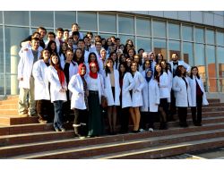 Doktor Adayı Öğrenciler Beyaz Önlük Giydi