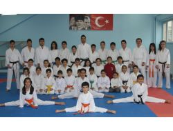 Muğla Belediyesi Karate Takımı 58 Madalya Kazandı
