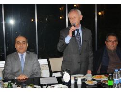 Beşikdüzü Osb’deki Sanayici Ve İş Adamları Yemekte Bir Araya Geldi