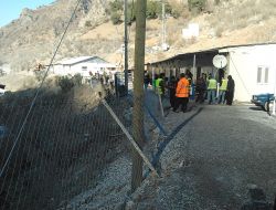 Hes İnşaatında Çalışan İşçilerin Kaldığı Prefabrik Yandı