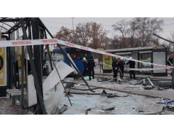 Başkent’te Belediye Otobüsü Yolcu Duraklarına Daldı