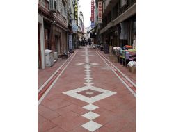 İlkadım'da Sokaklar Kilim Desenli Taşlarla Süsleniyor