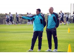 Kasımpaşa'da Shota Arveladze İlk Yarıdan Memnun Değil