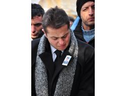 Ablasının Evinde Ölü Bulunan Doktorun Cenazesi Toprağa Verildi