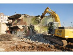 Karaköprü’deki Harabe Yapılar Modern Binalara Dönüşüyor