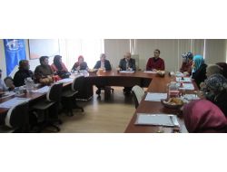 Ak Parti Kadın Kolları'ndan Kimse Yok Mu'ya Övgü