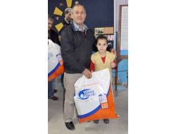 Kimse Yok Mu'nun Gönüllü Öğretmenleri Köy Okulunda Çocukları Sevindirdi