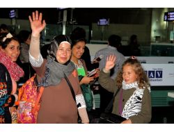 Filistinli Ahed Tamimi Ülkesine Döndü