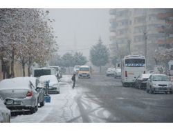 Diyarbakır'da Kar Yağışı Başladı